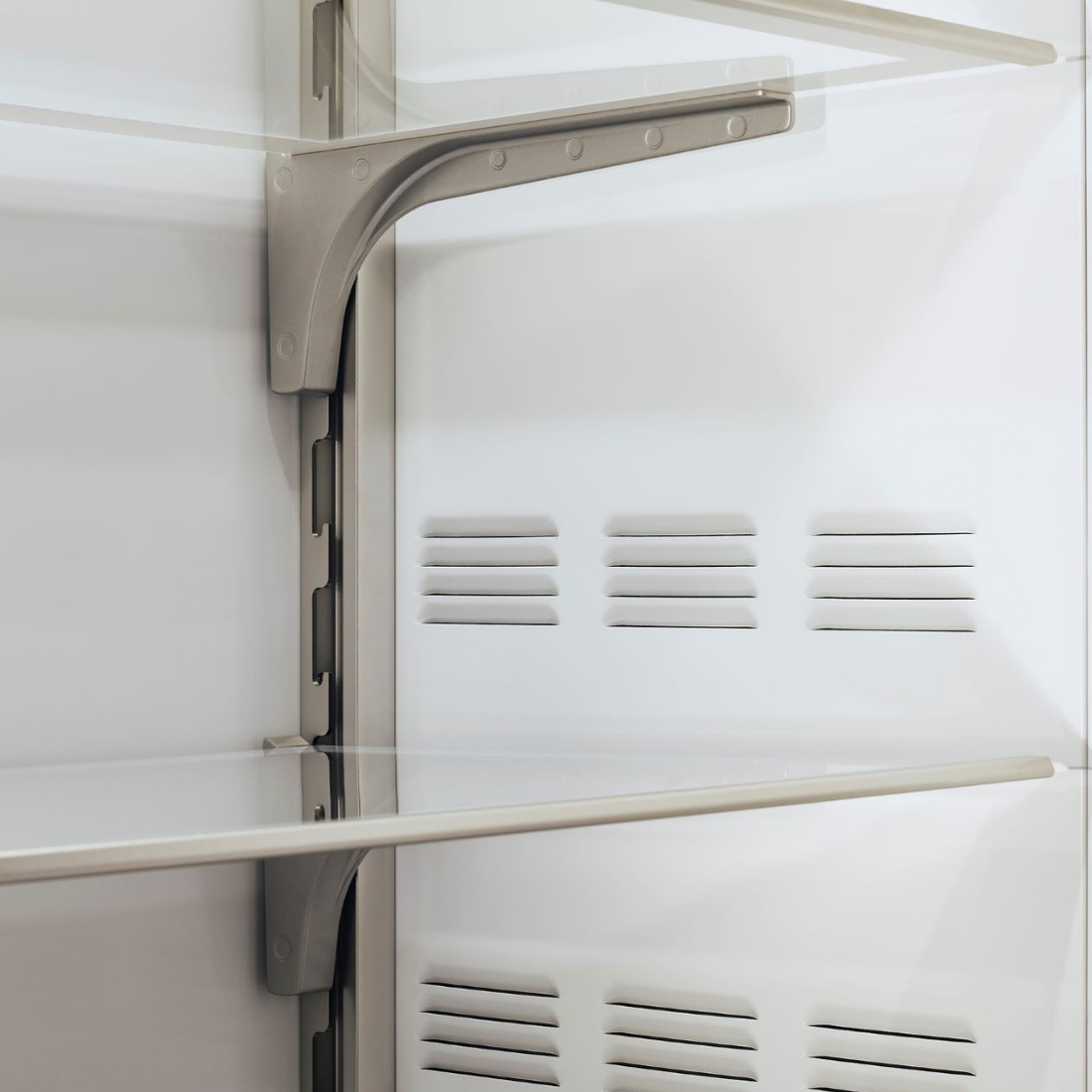 Refrigerador Bertazzoni  p/ Revestir e embutir Bottom Freezer 473 Litros 74cm Inox 220V - Abertura para Esquerda